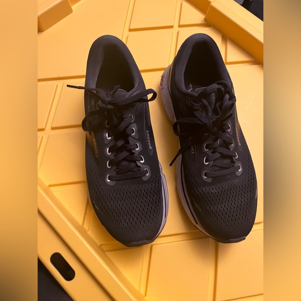 Brooks Women's Ghost 15 Engineered air mesh upper Black Running Athletic Shoes - Picture 8 of 10